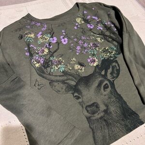 Women’s graphic long sleeve